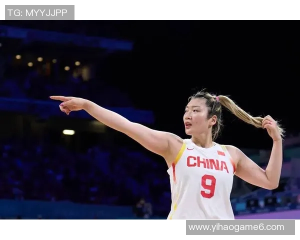 李梦因伤缺席亚洲杯阿刁依然热爱足球赛事激情不减